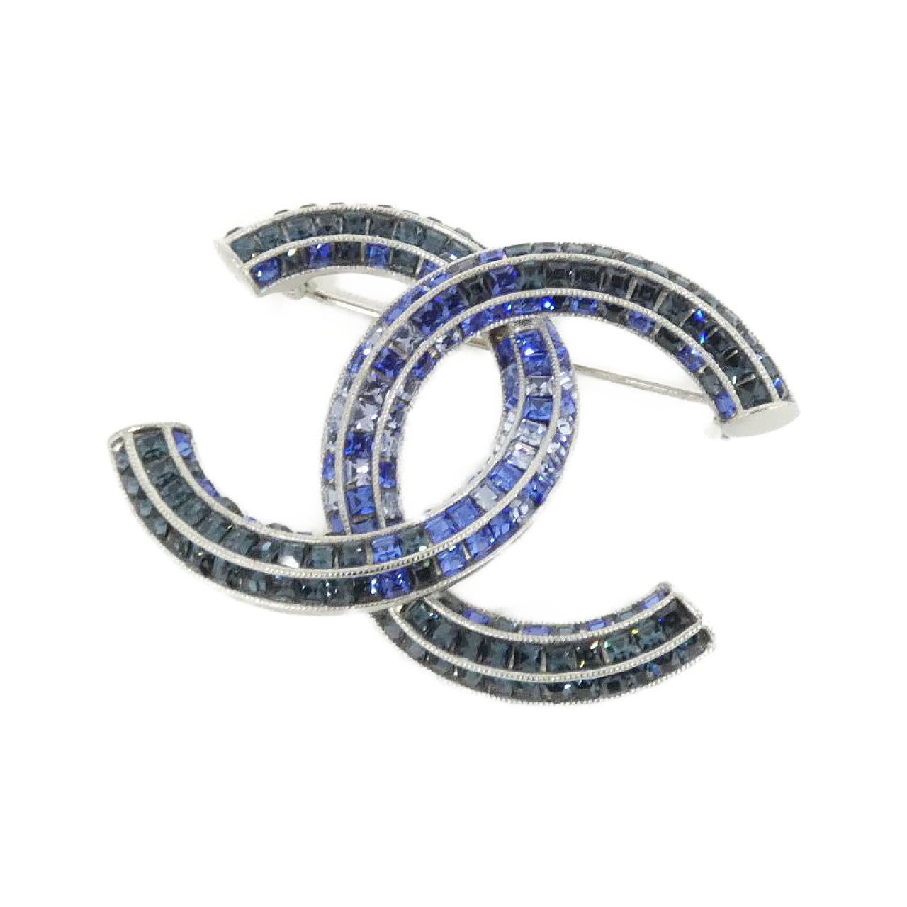 BROOCH