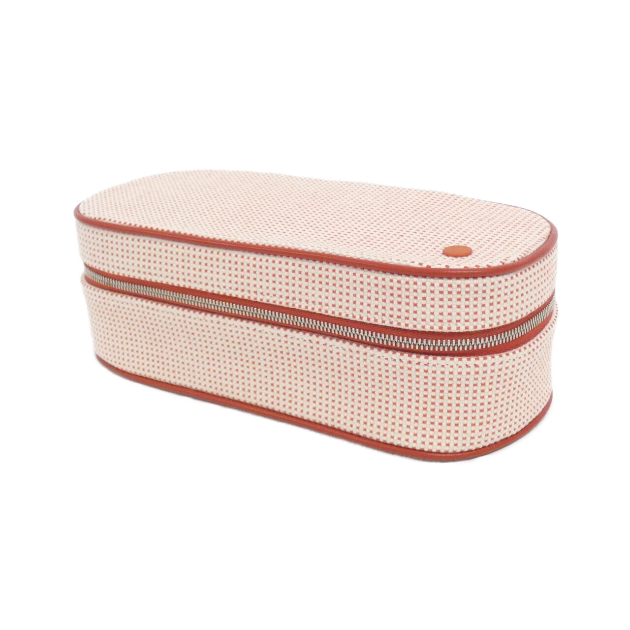 POUCH