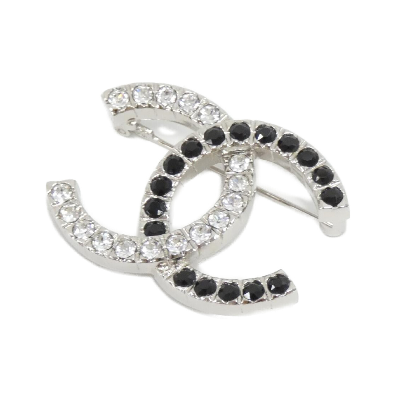 BROOCH