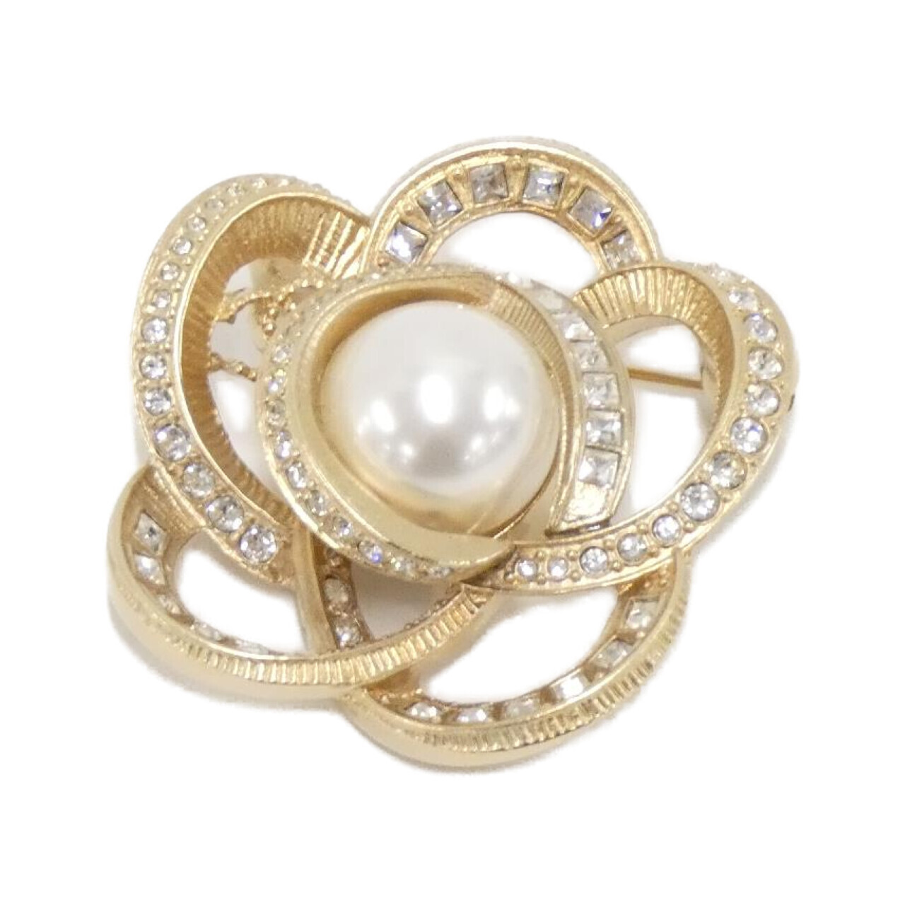 BROOCH