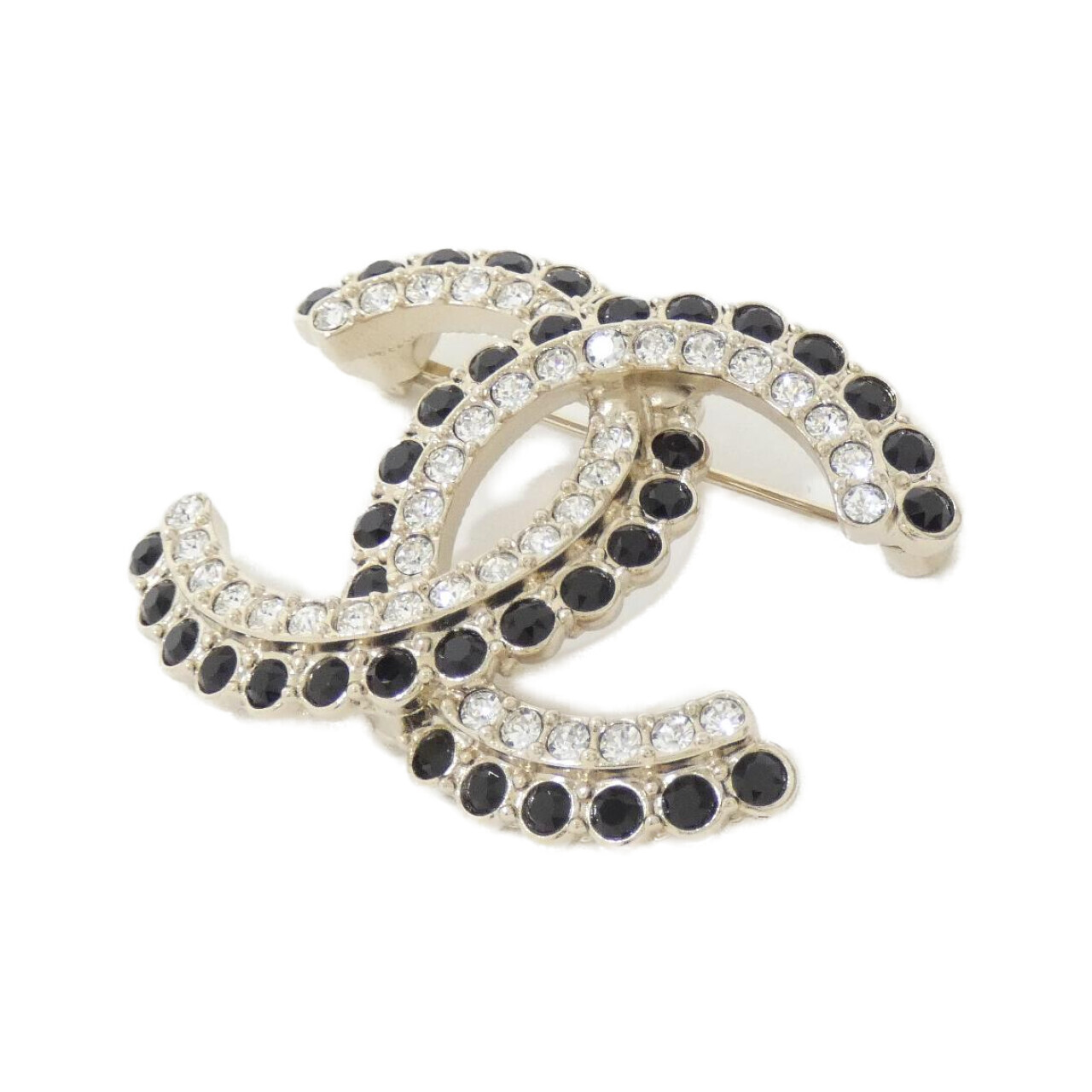 BROOCH