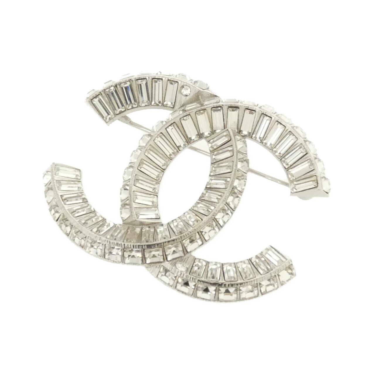 BROOCH