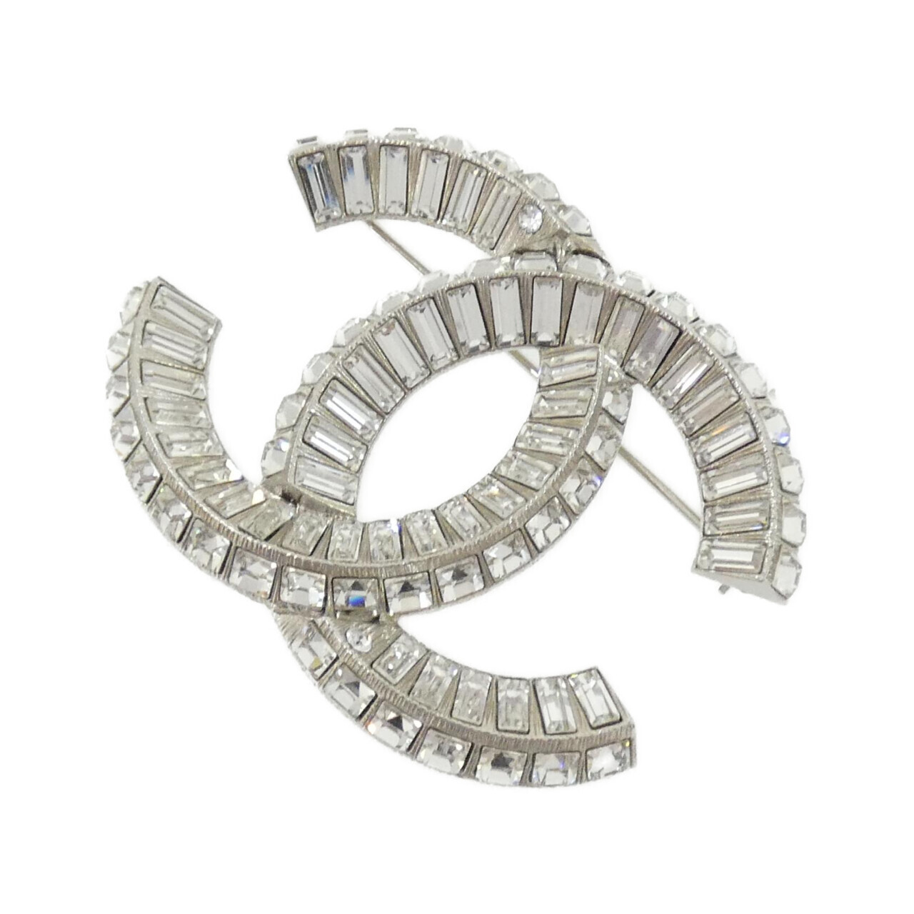BROOCH