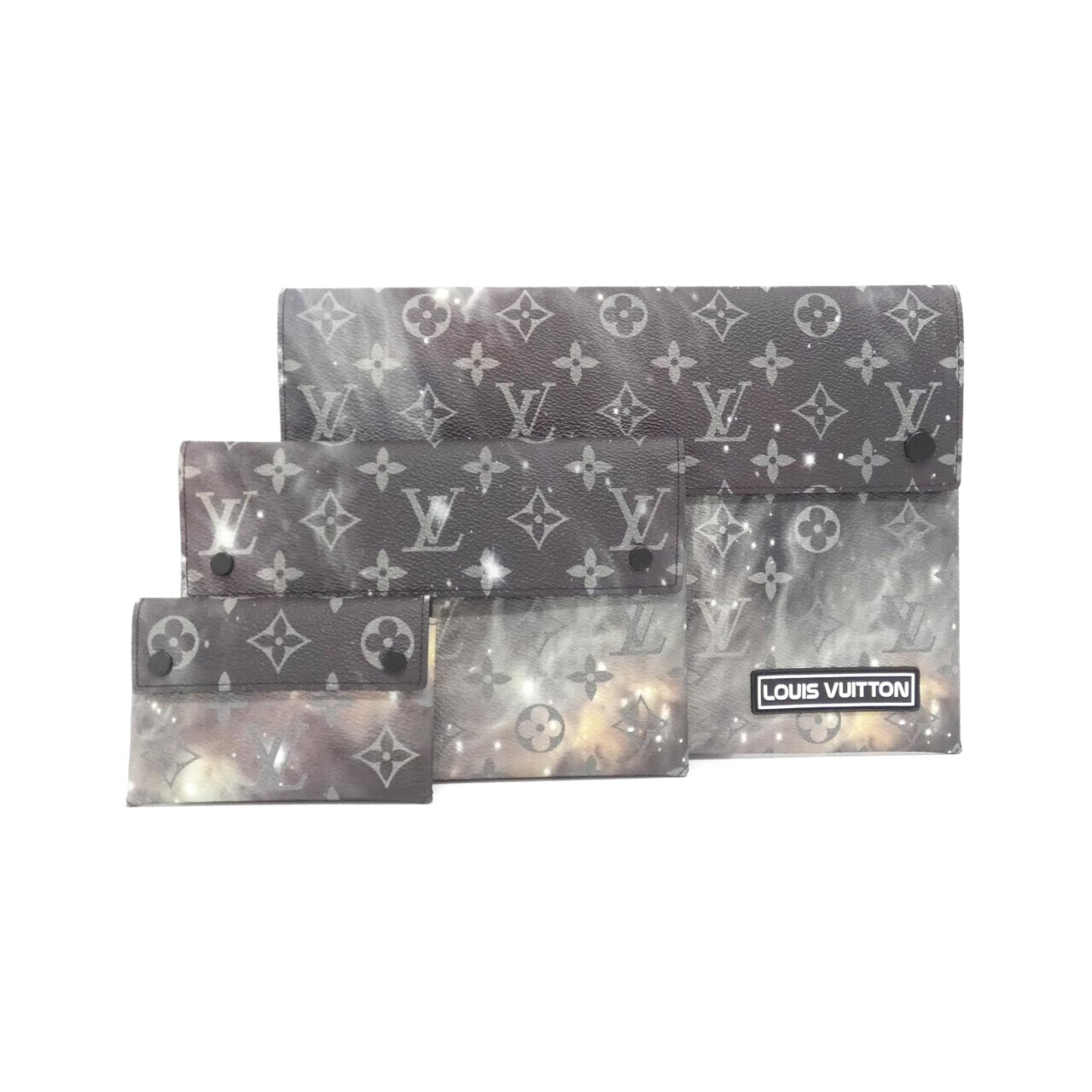 POUCH
