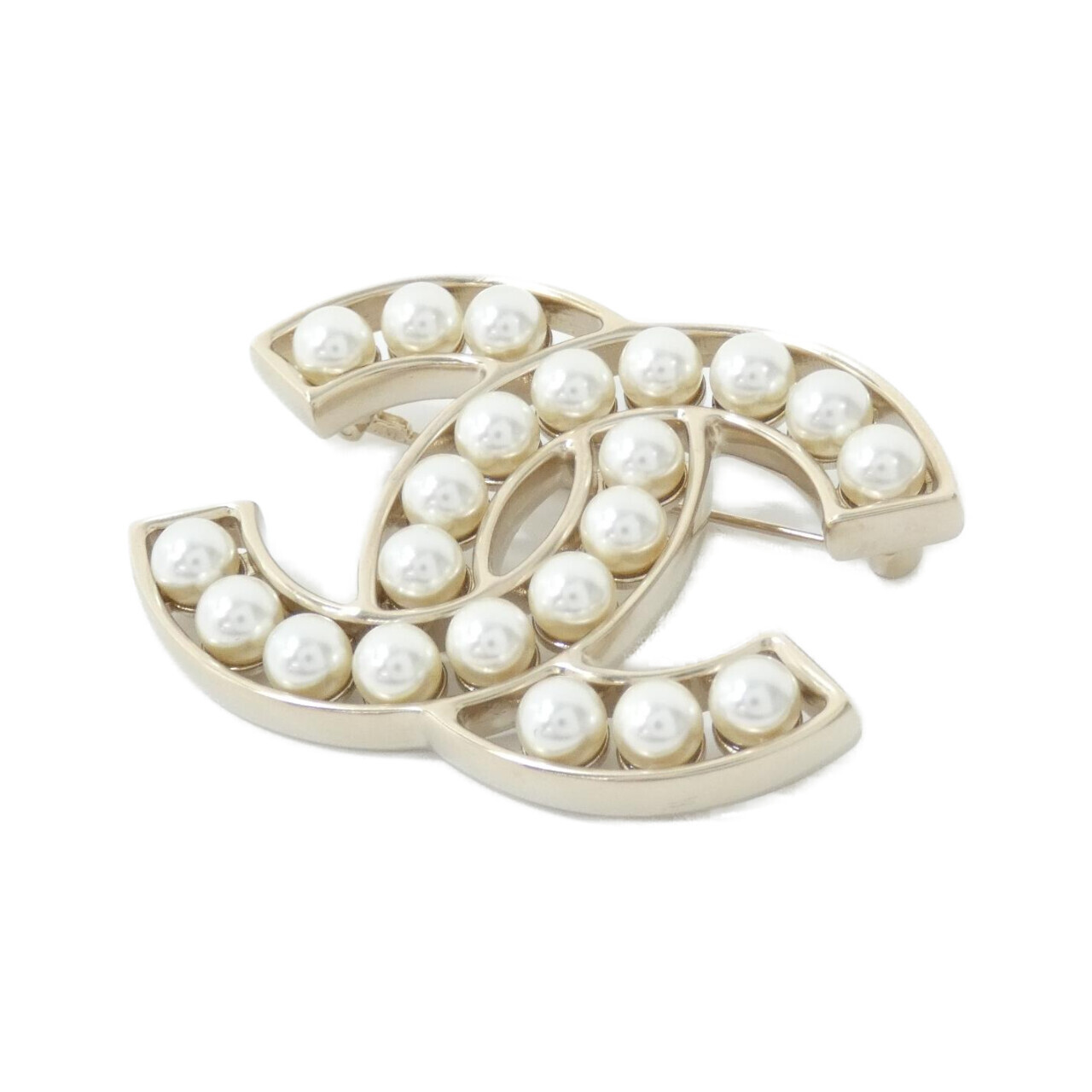 BROOCH