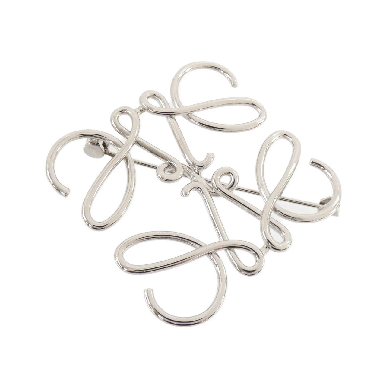 BROOCH