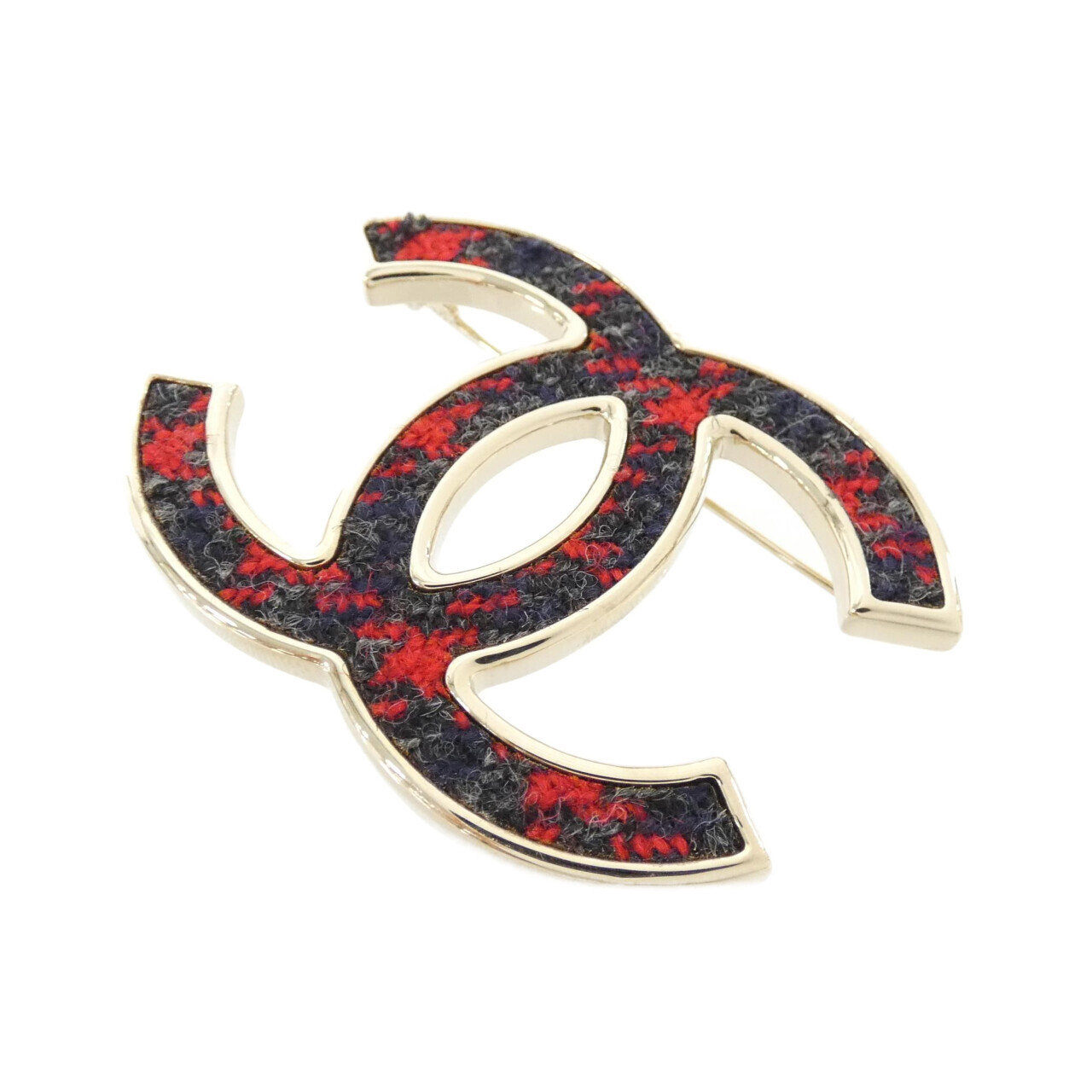 BROOCH
