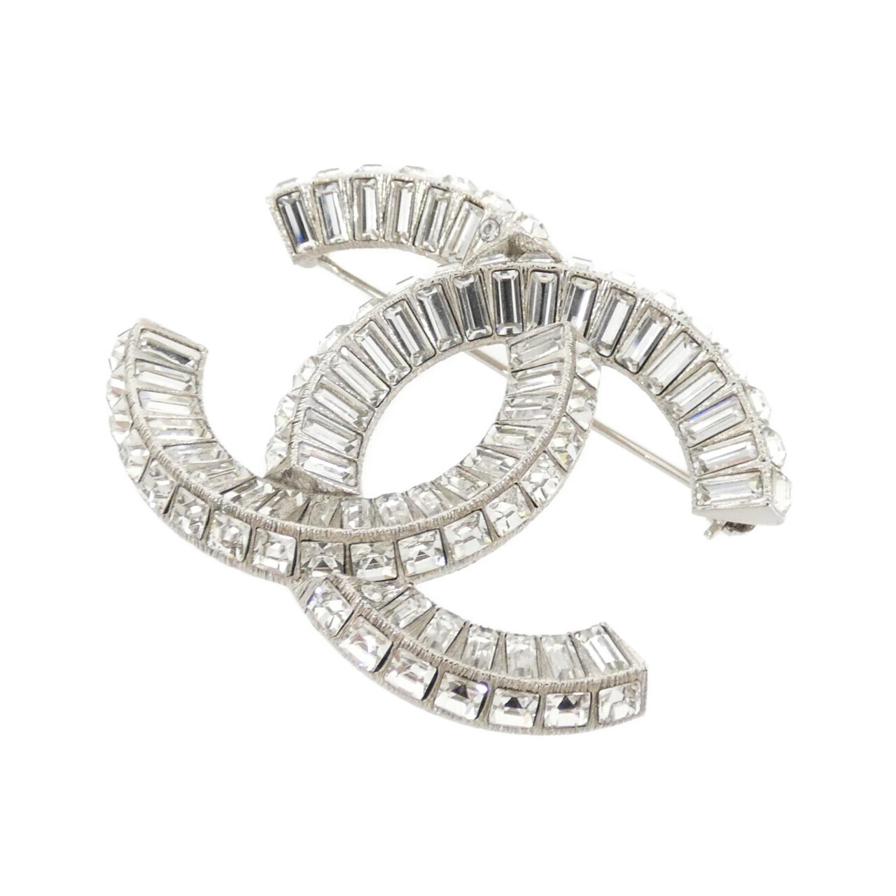BROOCH