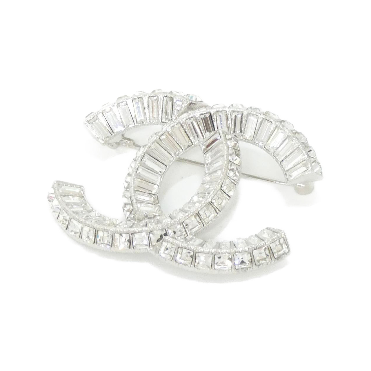 BROOCH