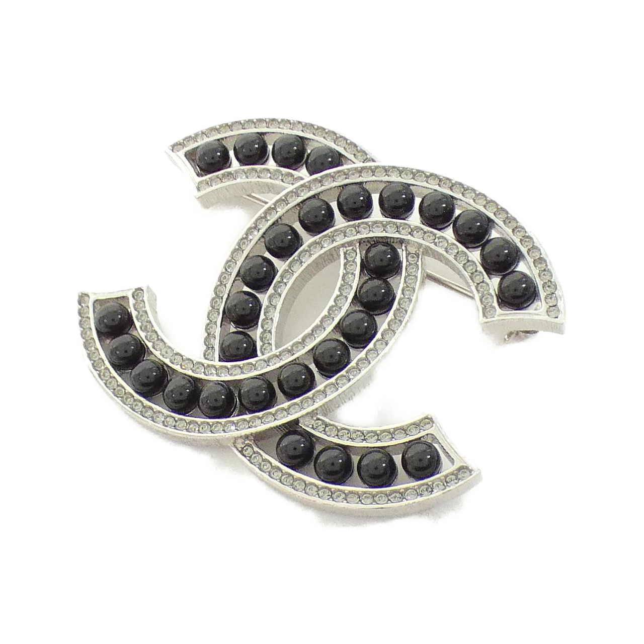 BROOCH