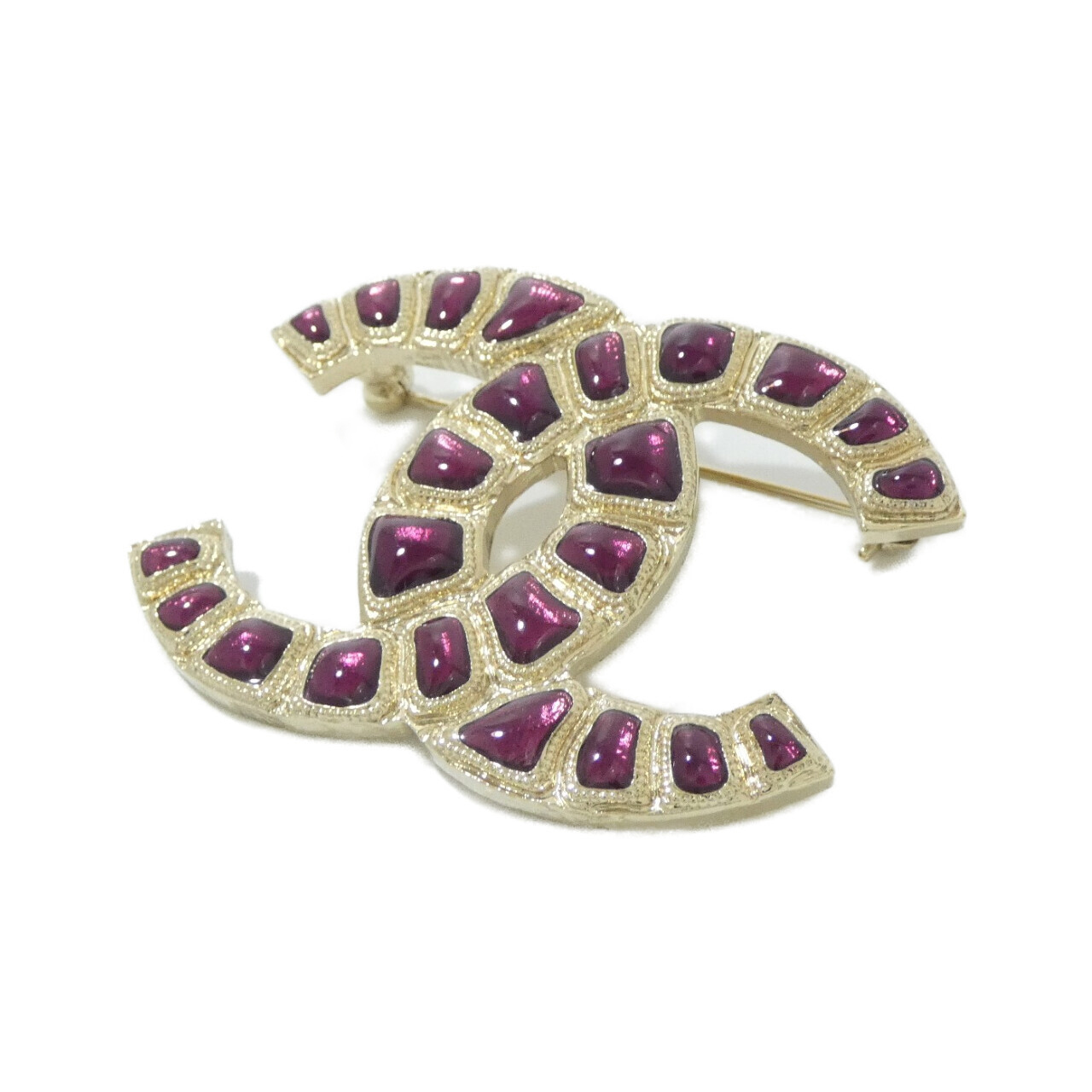 BROOCH
