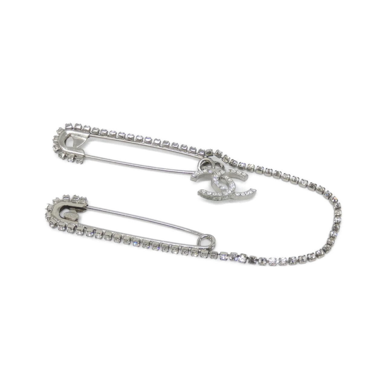 BROOCH