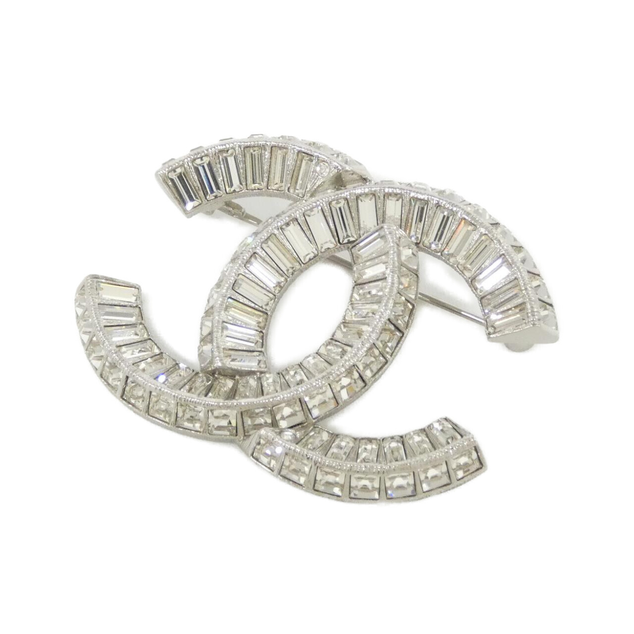 BROOCH