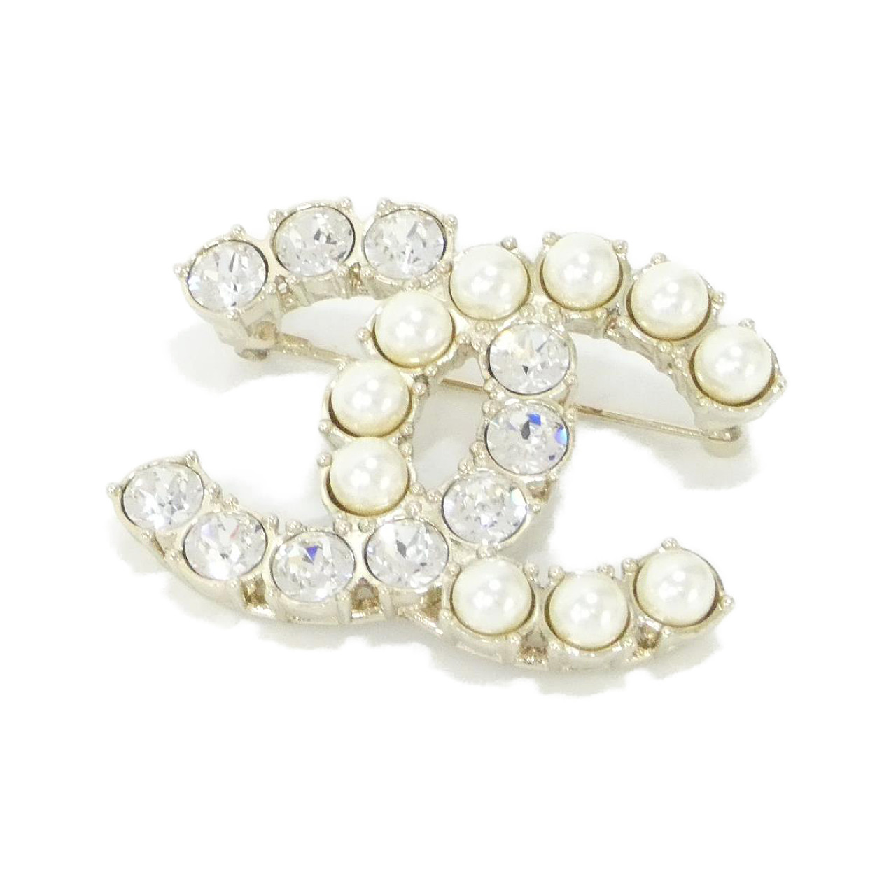 BROOCH