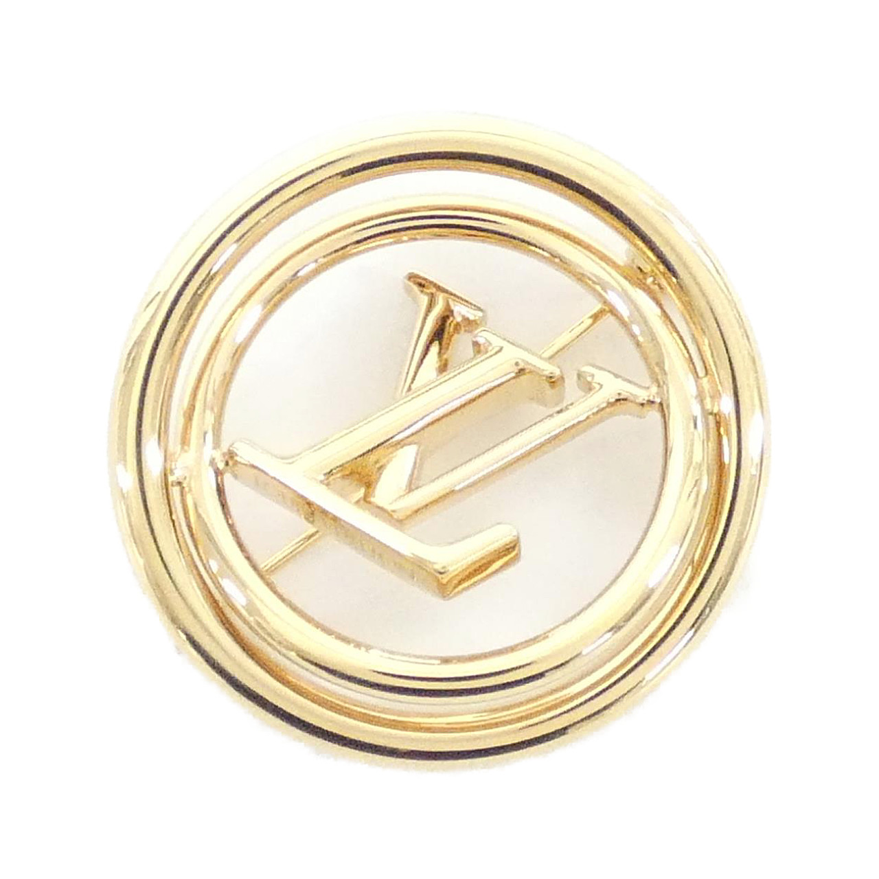BROOCH