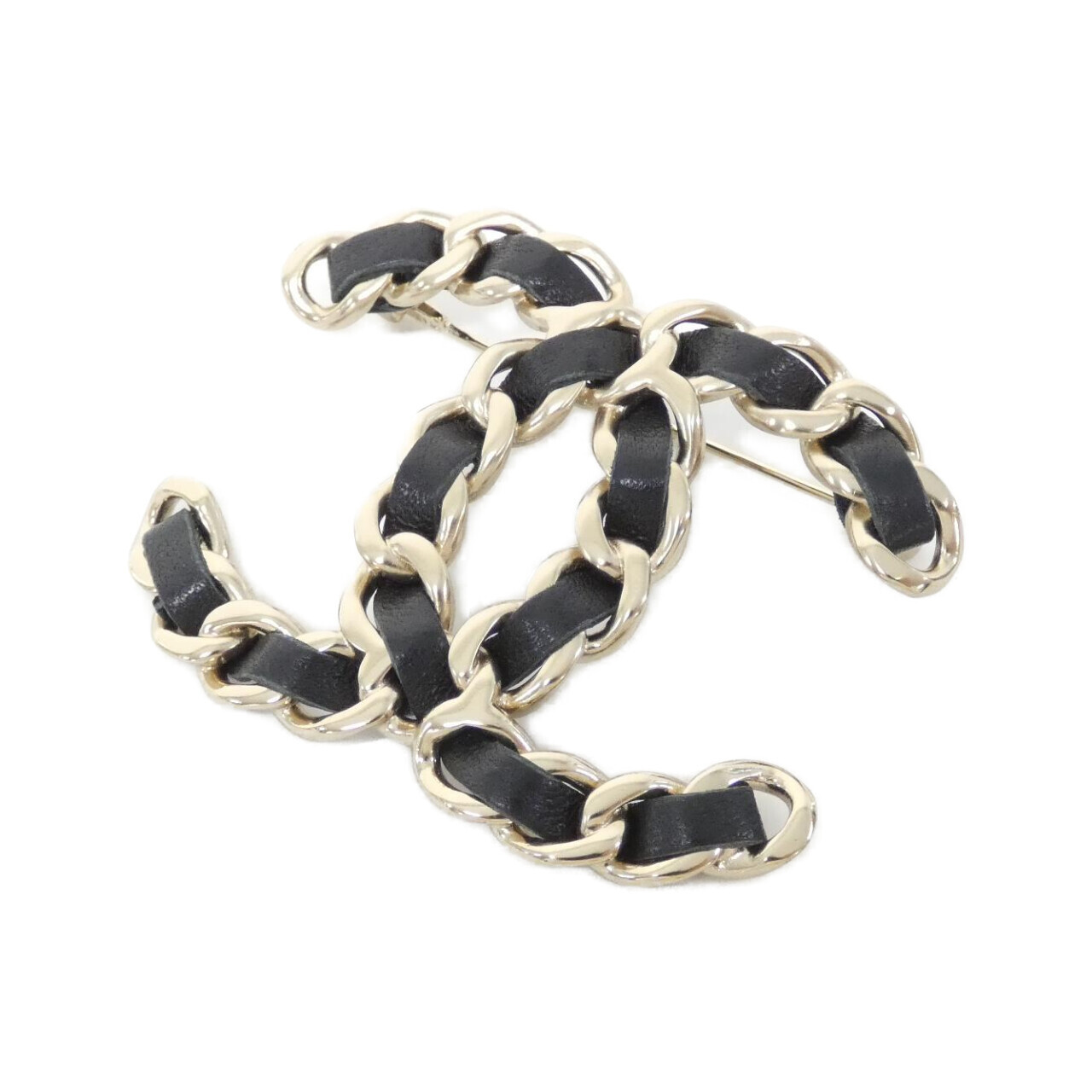 BROOCH