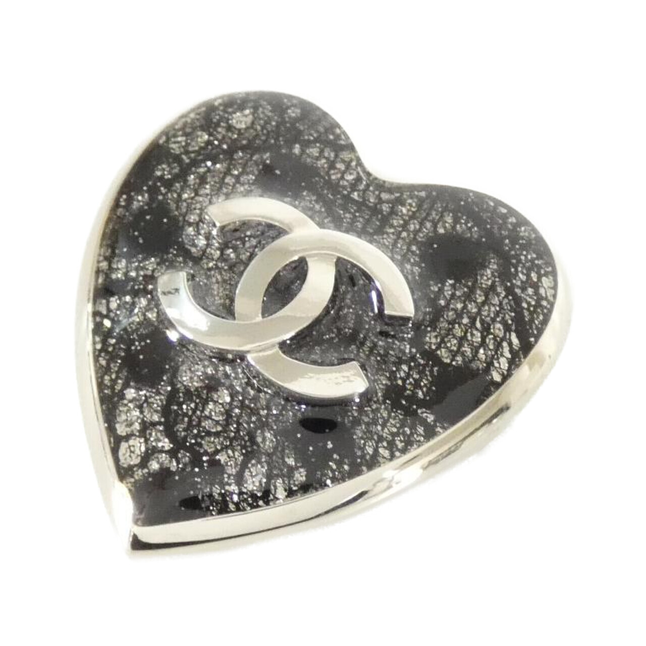 BROOCH