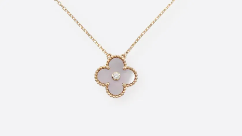 買取対象となるヴァンクリーフ＆アーペルのホリデーコレクションのイメージ